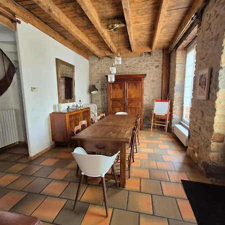 Maison Valentine Nyaraló Marcolès