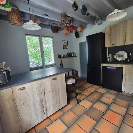 Maison Valentine Marcoles