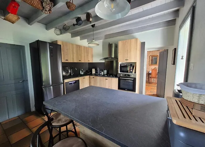 Semesterbostad Maison Valentine Marcoles